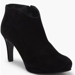 NWOT PAUL GREEN ELLE BOOTIE black kitten heel suede boots-size 10 US/7.5 UK